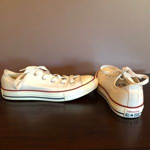 Converse Chuck Taylor’s: Like new condition!!!!